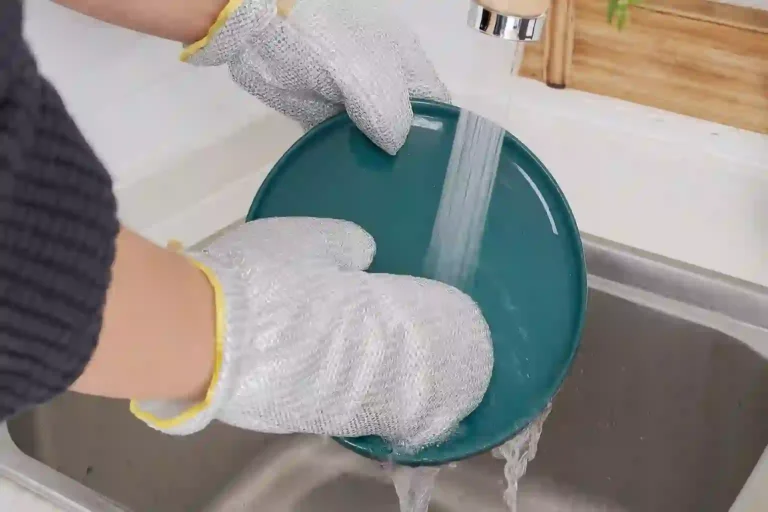 kitchen-wire-gloves-steel-wool-scrubber-featured.